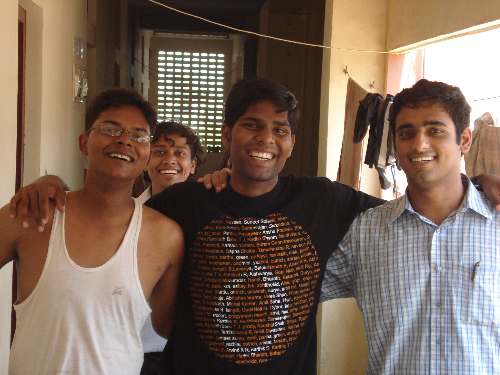 Shishir, Abhishek and Me, Hemant peeping